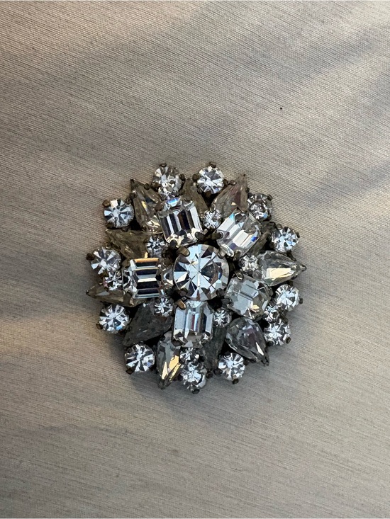 Juicy Couture Jewelry - Vintage Juicy Couture Silver Crystal  Cluster Brooch